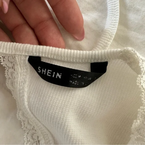 SHEIN Lace Trim Tie Back Rib-Knit Top - Picture 3 of 4